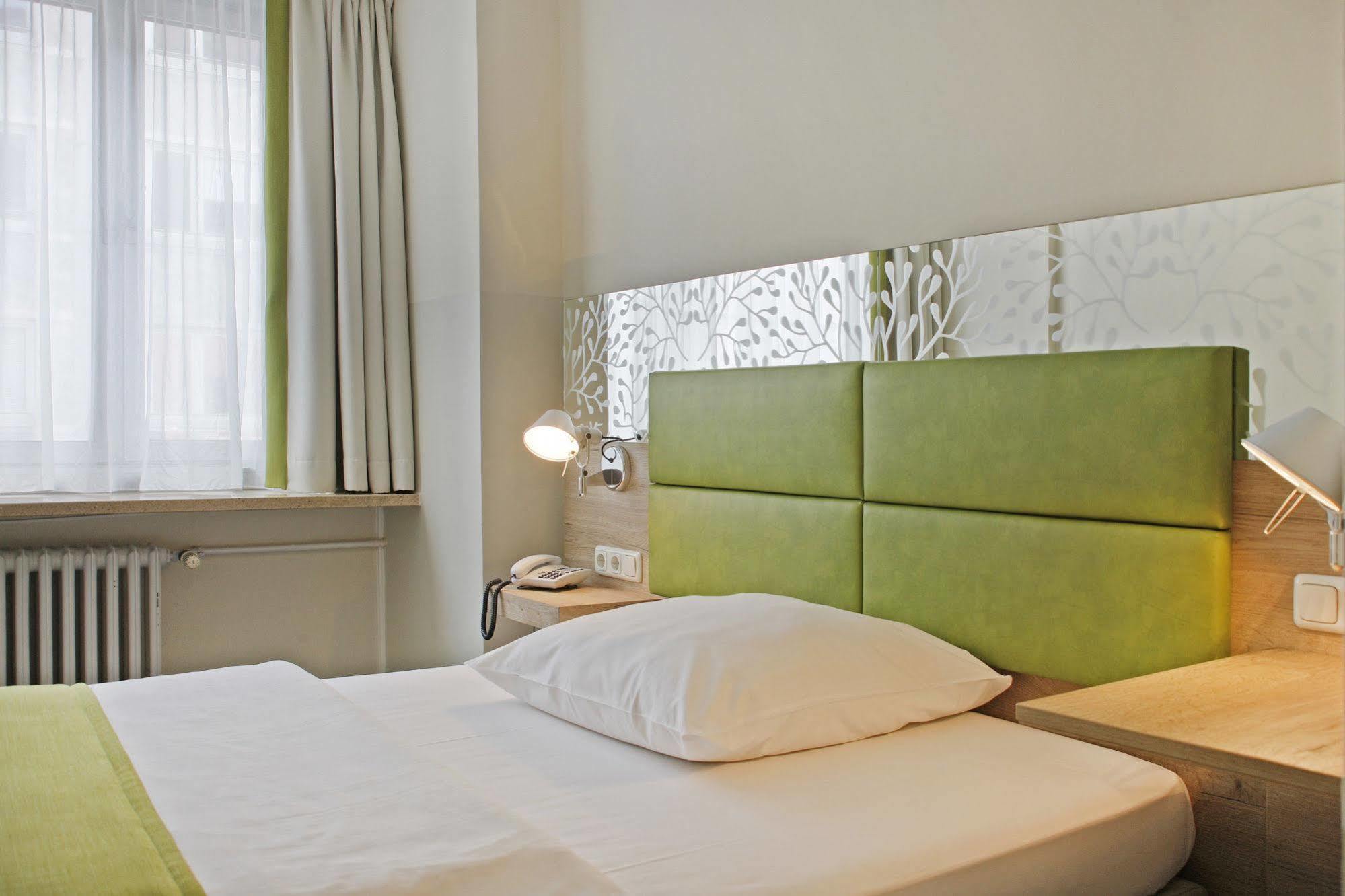 Haberstock 3*